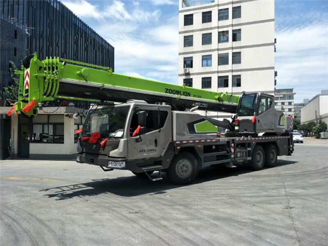 安溪县跨街广告牌的高空安装注意事项